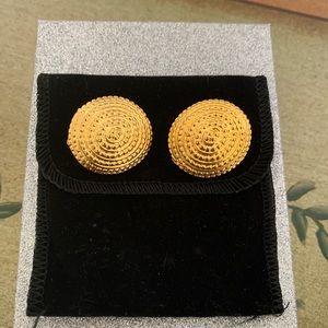 Gold Clip on earrings